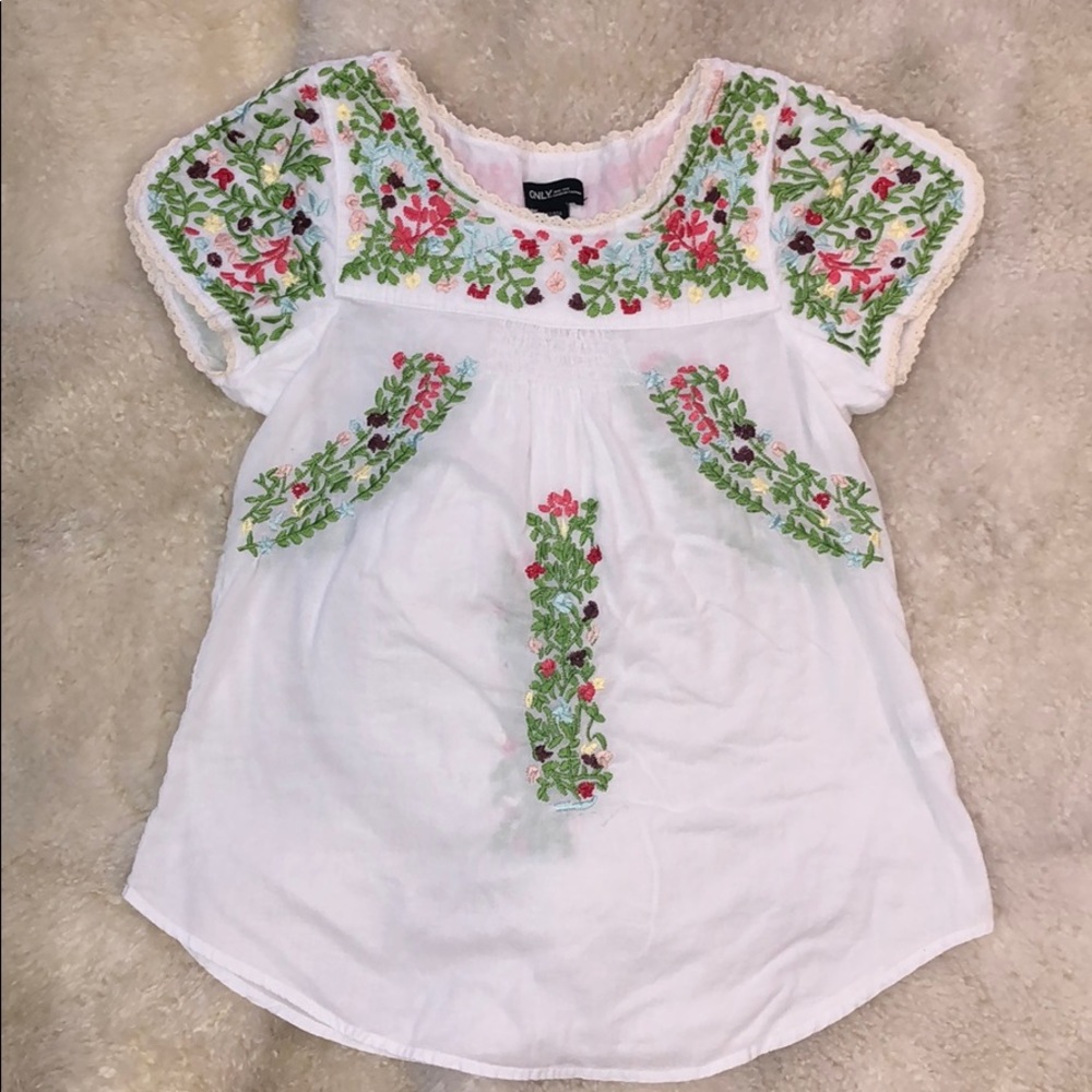 ❌SOLD❌ Embroidered Bohemian Tunic/ shirt